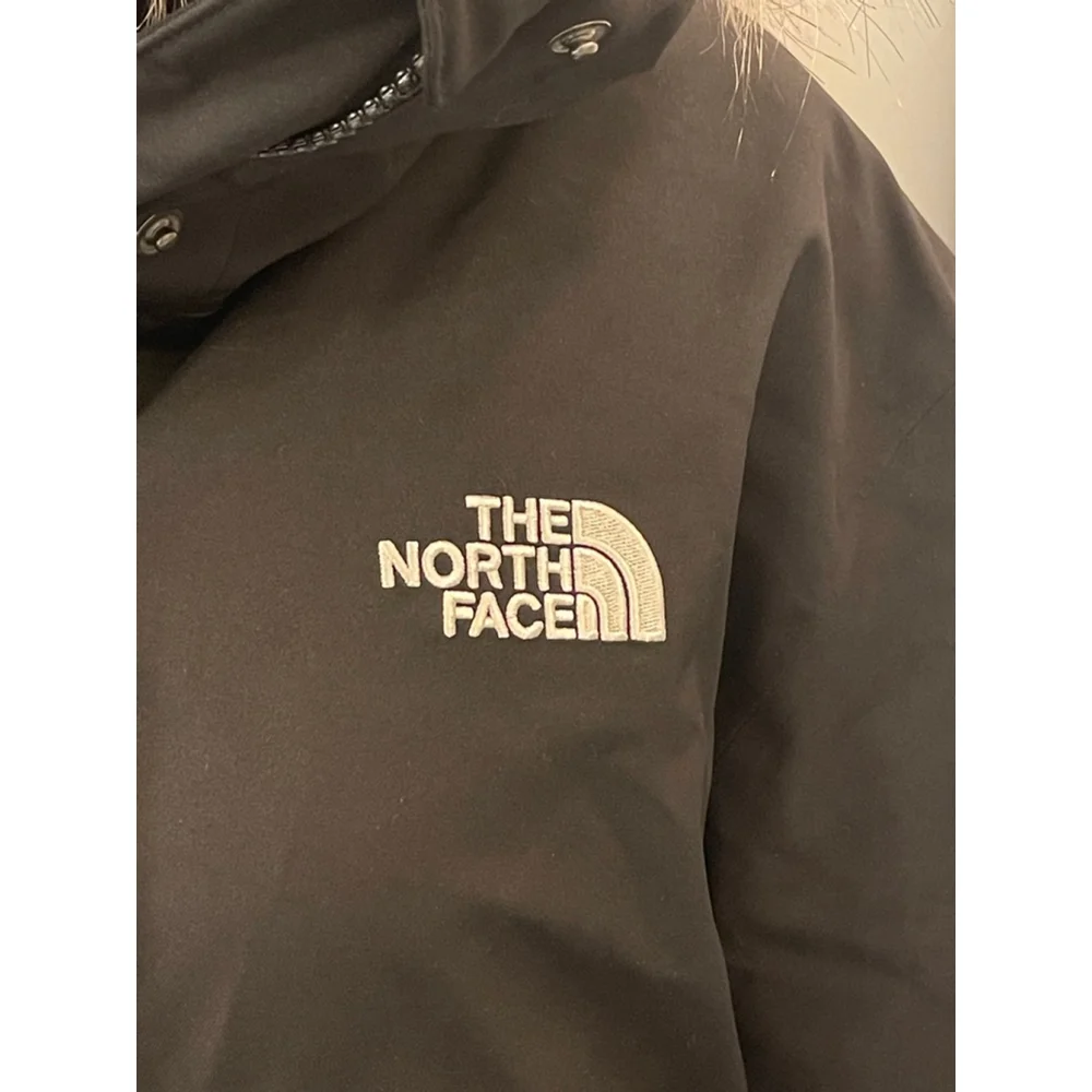 The North Face Arctic Bomber Jacket Womens XL Black Faux Fur Hood NWOT - Picture 6 of 12